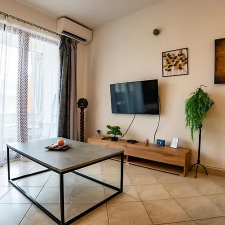 Alto Apartament *