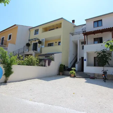 Apartment Alto *